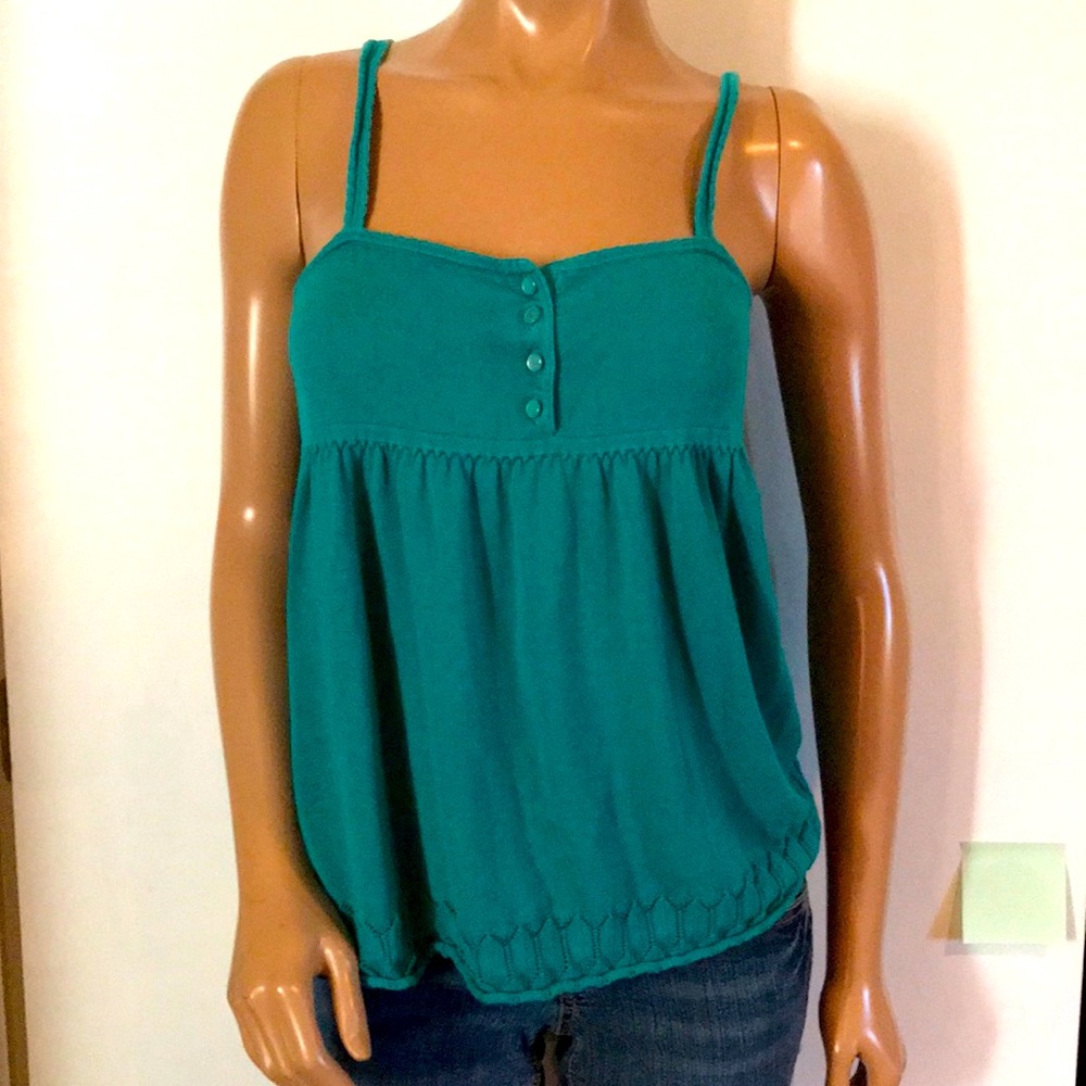 Old Navy top. Medium. No tags but I never wore it.